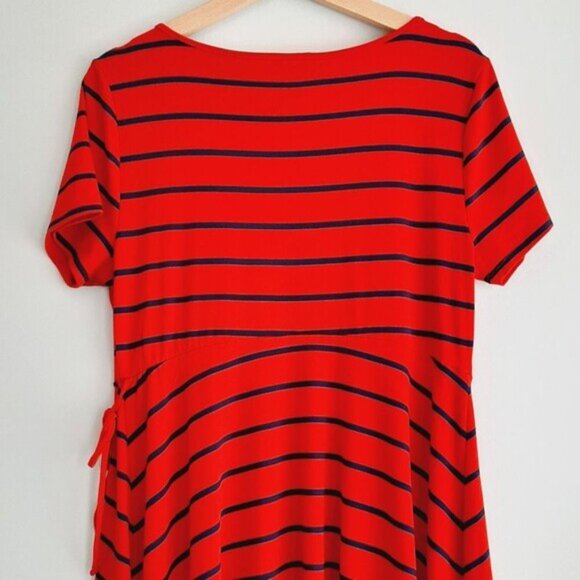 TORRID \ Faux Wrap Knee Length Midi Dress Stretch Jersey Knit Stripe Red Blue M - Picture 9 of 13